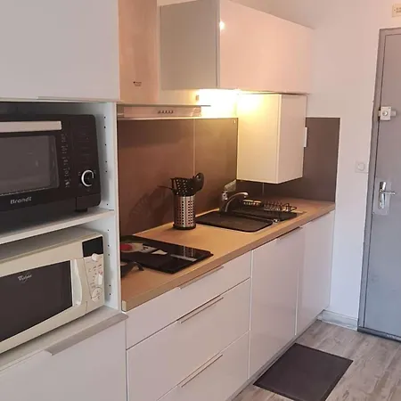 Apartment T2 Alcove Est A 600m Plage, Parking, Wifi, Quartier Calme - Fr-1-328-258 *